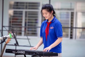 Dạy đàn piano cho trẻ em qua các bài hát không lời. Những lợi ích không phải ai cũng biết