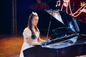 Nguyễn Huỳnh Chân Phương – Love story
