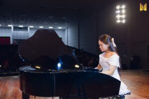 Hoàng Thị Trúc Nhi – Midnight Serenade